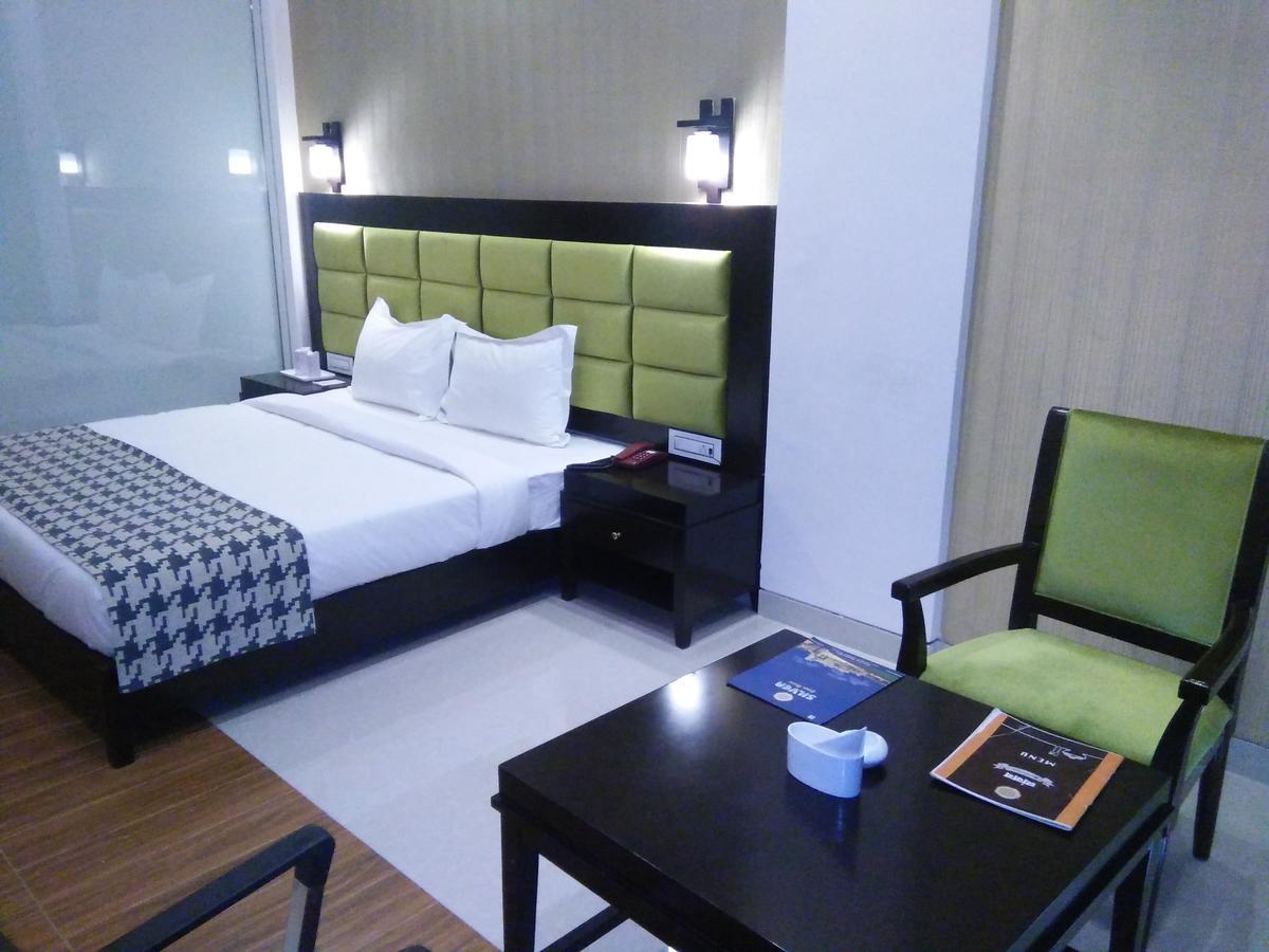 Silver Estate Resort Tikamgarh ภายนอก รูปภาพ