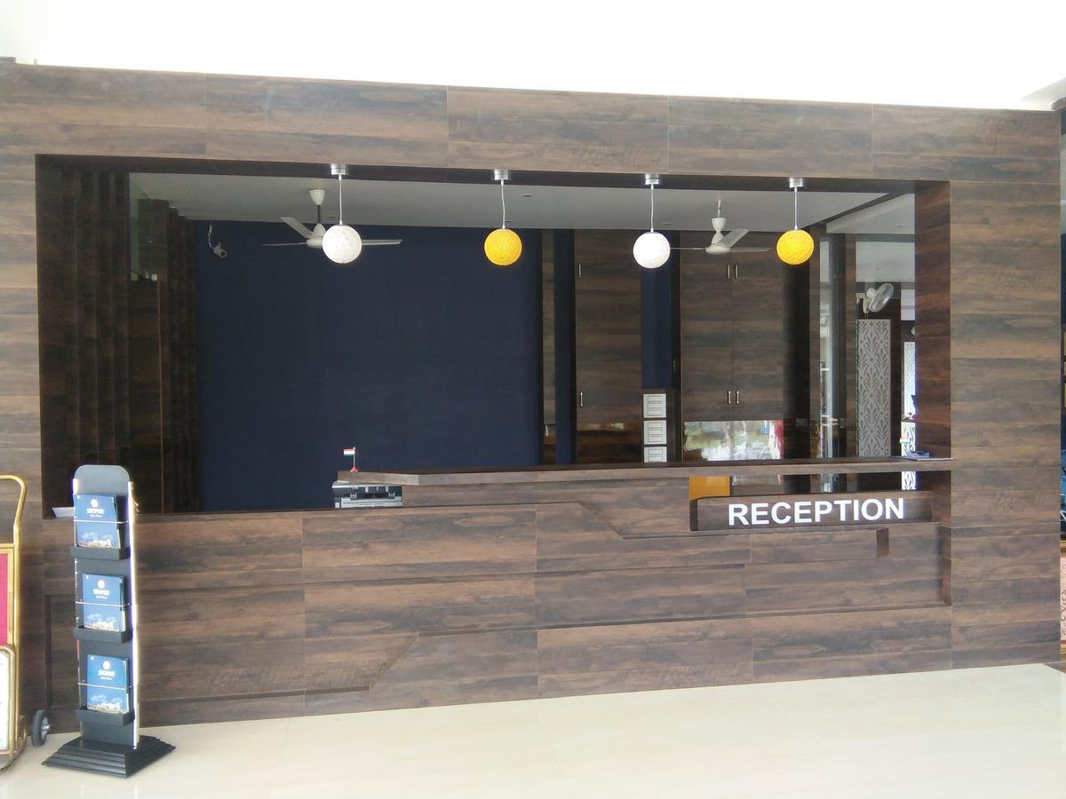 Silver Estate Resort Tikamgarh ภายนอก รูปภาพ